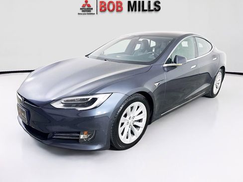 Used 2016 Tesla Model S 75D image 3