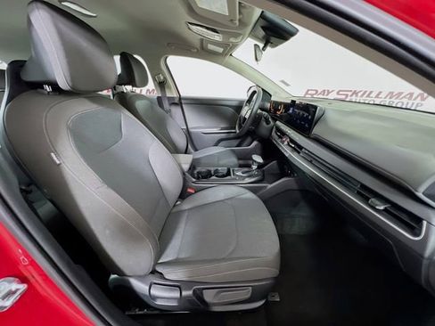 Used 2025 Kia K4 FWD image 36