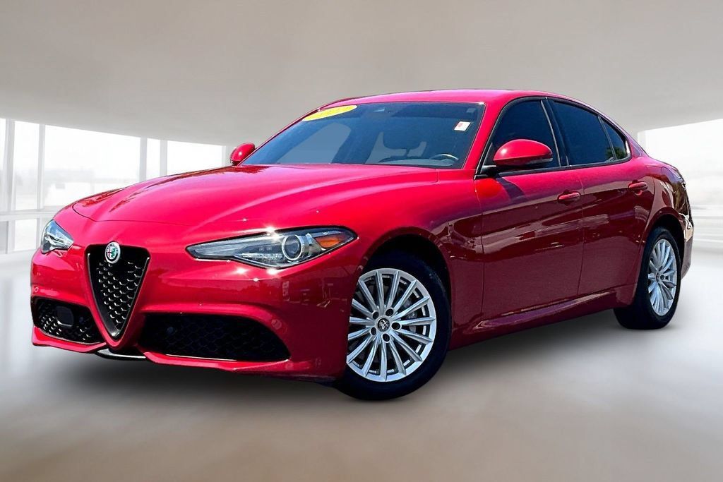 Used 2022 Alfa Romeo Giulia Sprint AWD/4WD image 3