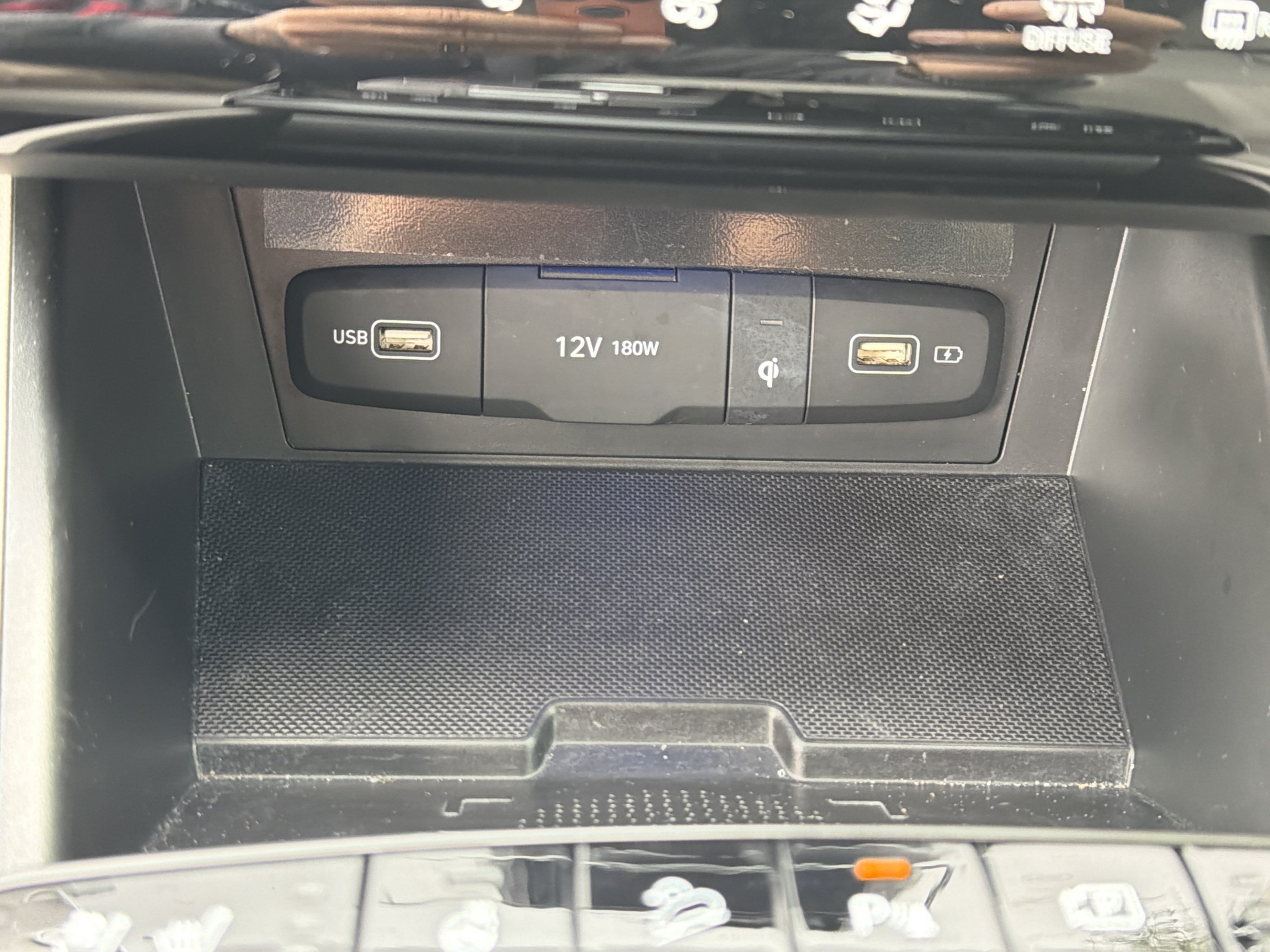 Certified 2022 Hyundai Tucson Limited w/ Cargo Package AWD/4WD image 17