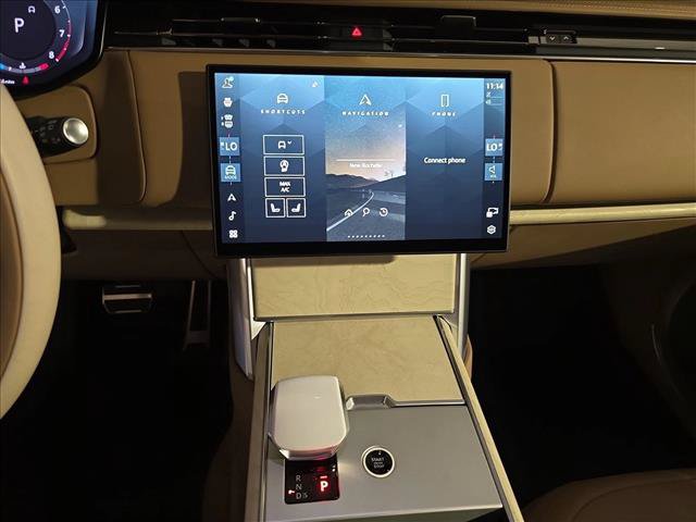New 2026 Land Rover Range Rover SV AWD/4WD image 22