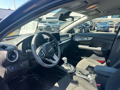 Used 2023 Kia Forte LXS FWD image 11