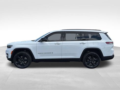 Used 2023 Jeep Grand Cherokee L Laredo AWD/4WD image 4