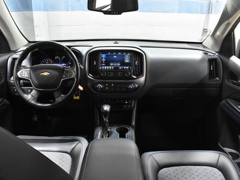 Used 2022 Chevrolet Colorado Z71 AWD/4WD image 5