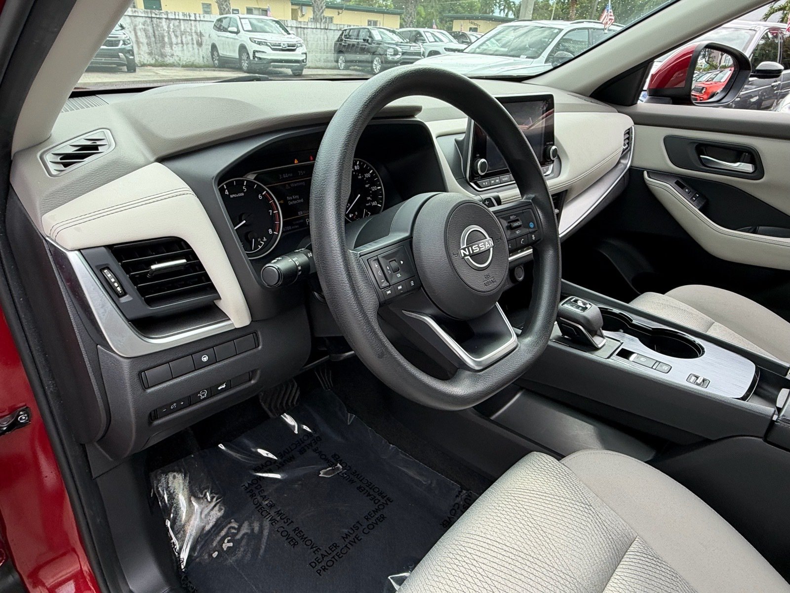 Used 2024 Nissan Rogue SV FWD image 10