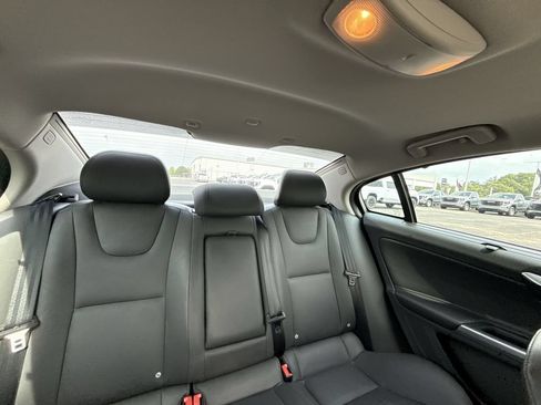 Used 2017 Volvo S60 T5 Inscription w/ Technology Package AWD/4WD image 32