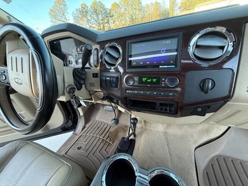Used 2008 Ford F350 Lariat image 31
