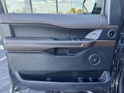 Used 2021 Ford Expedition King Ranch image 2