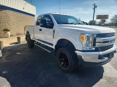 Used 2017 Ford F250 XLT AWD/4WD image 7