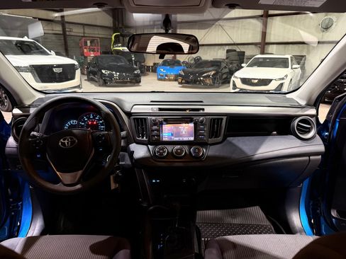 Used 2016 Toyota RAV4 LE FWD image 28