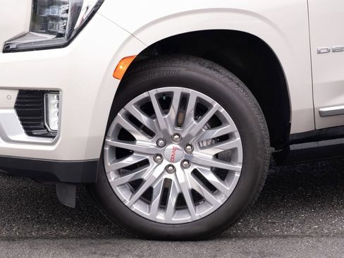 Used 2023 GMC Yukon Denali AWD/4WD image 22