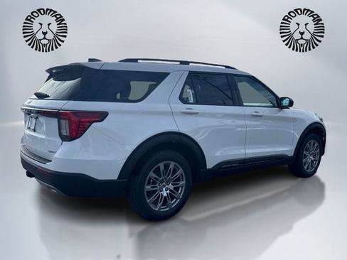 New 2026 Ford Explorer Active w/ Active Comfort Package image 5
