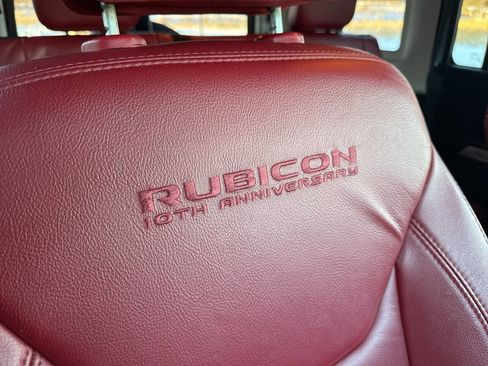 Used 2013 Jeep Wrangler Unlimited Rubicon image 27
