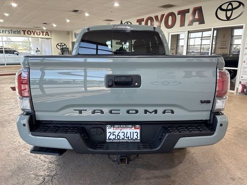 Used 2023 Toyota Tacoma TRD Off-Road w/ Technology Package RWD image 9