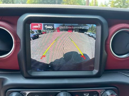 Used 2023 Jeep Wrangler Unlimited Rubicon 4xe AWD/4WD image 24