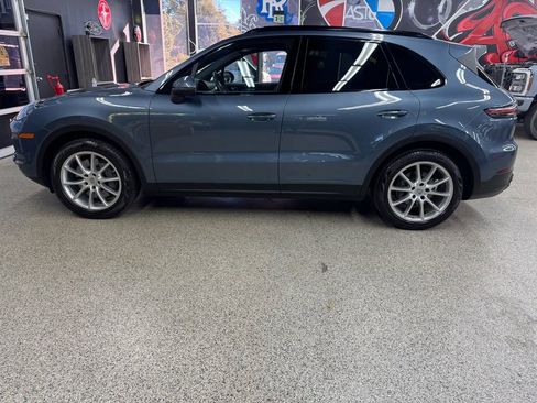 Used 2019 Porsche Cayenne S image 2