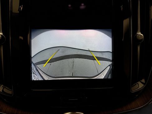 Used 2023 Volvo XC60 B5 Plus w/ Protection Package Premier image 16