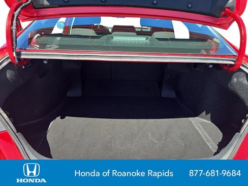 Used 2025 Toyota Camry SE FWD image 19