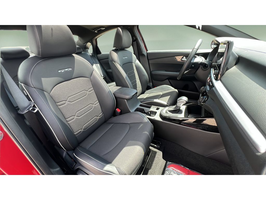 Used 2024 Kia Forte GT-Line w/ GT-Line Premium Package FWD image 32