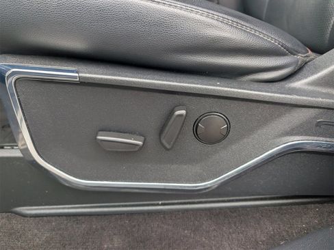 Used 2022 Ford F150 Lariat image 15