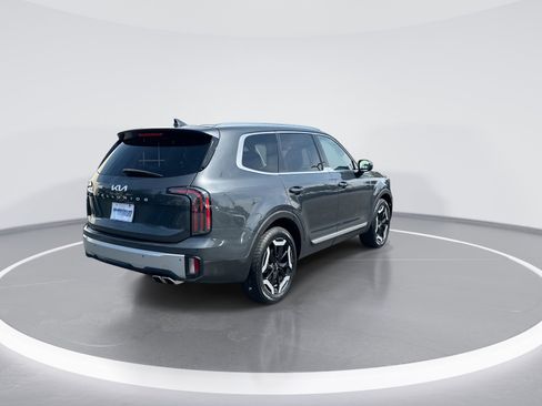 Used 2023 Kia Telluride EX w/ EX Captain's Chair Package FWD image 9