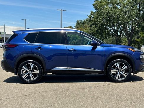 Used 2021 Nissan Rogue SL AWD/4WD image 3