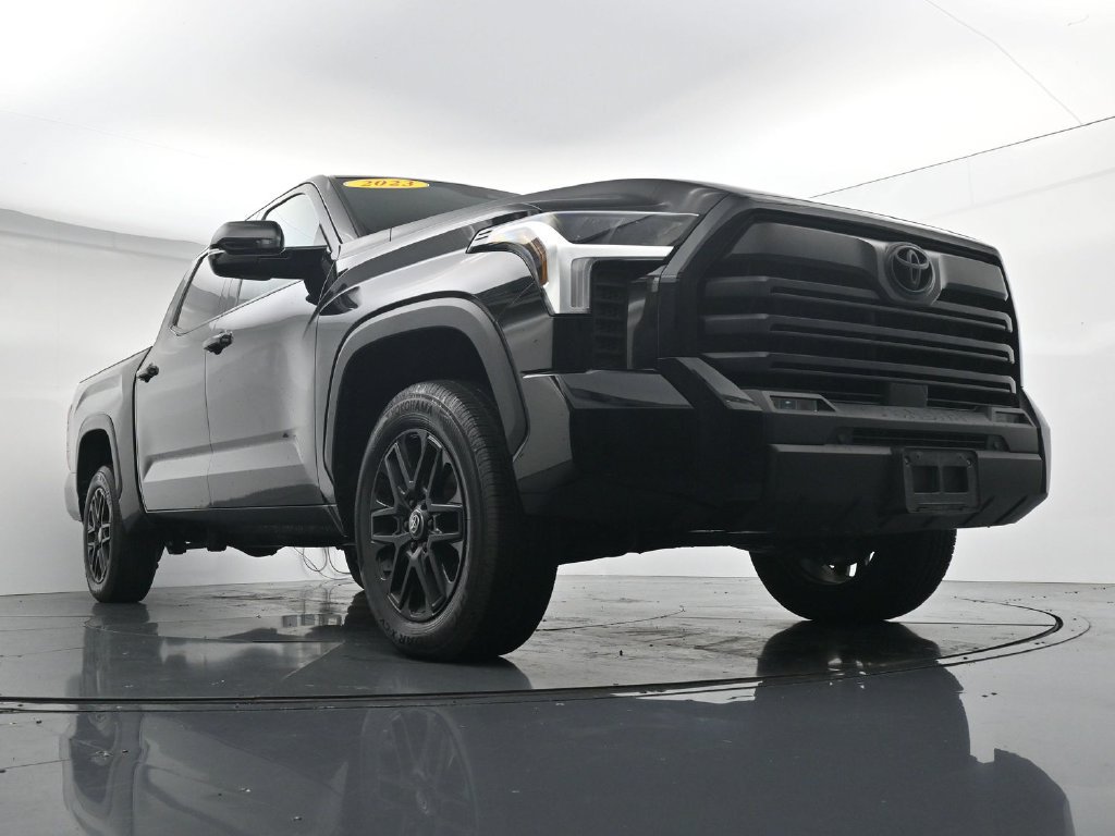 Used 2023 Toyota Tundra SR5 w/ SR5 Convenience Package AWD/4WD image 32