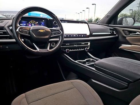 Used 2024 Chevrolet Traverse LT w/ Enhanced Driving Package image 31