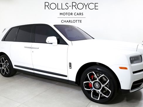Used 2021 Rolls-Royce Cullinan Black Badge image 5