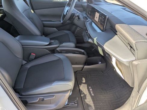 New 2026 Nissan Leaf SV+ w/ Floor Mat Package (SV+) FWD image 29