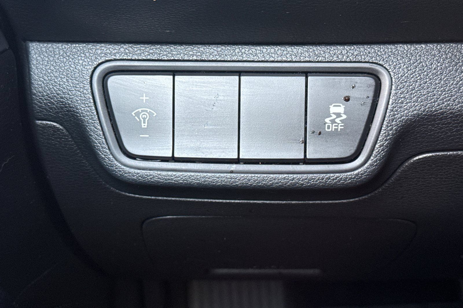 Used 2024 Kia Forte LXS FWD image 34