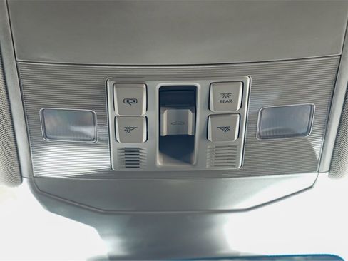 New 2026 Volkswagen Jetta SE image 23