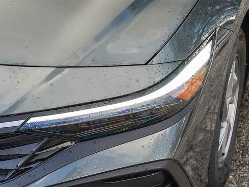 New 2026 Hyundai Elantra SE image 8