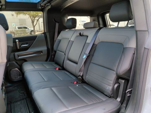 Used 2024 GMC Hummer EV 3X w/ Extreme Off-Road Package image 31