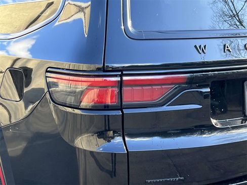 Used 2022 Jeep Wagoneer Series II image 9