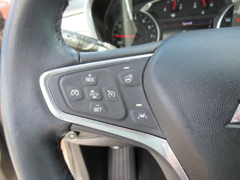 Used 2019 Chevrolet Equinox Premier FWD image 23