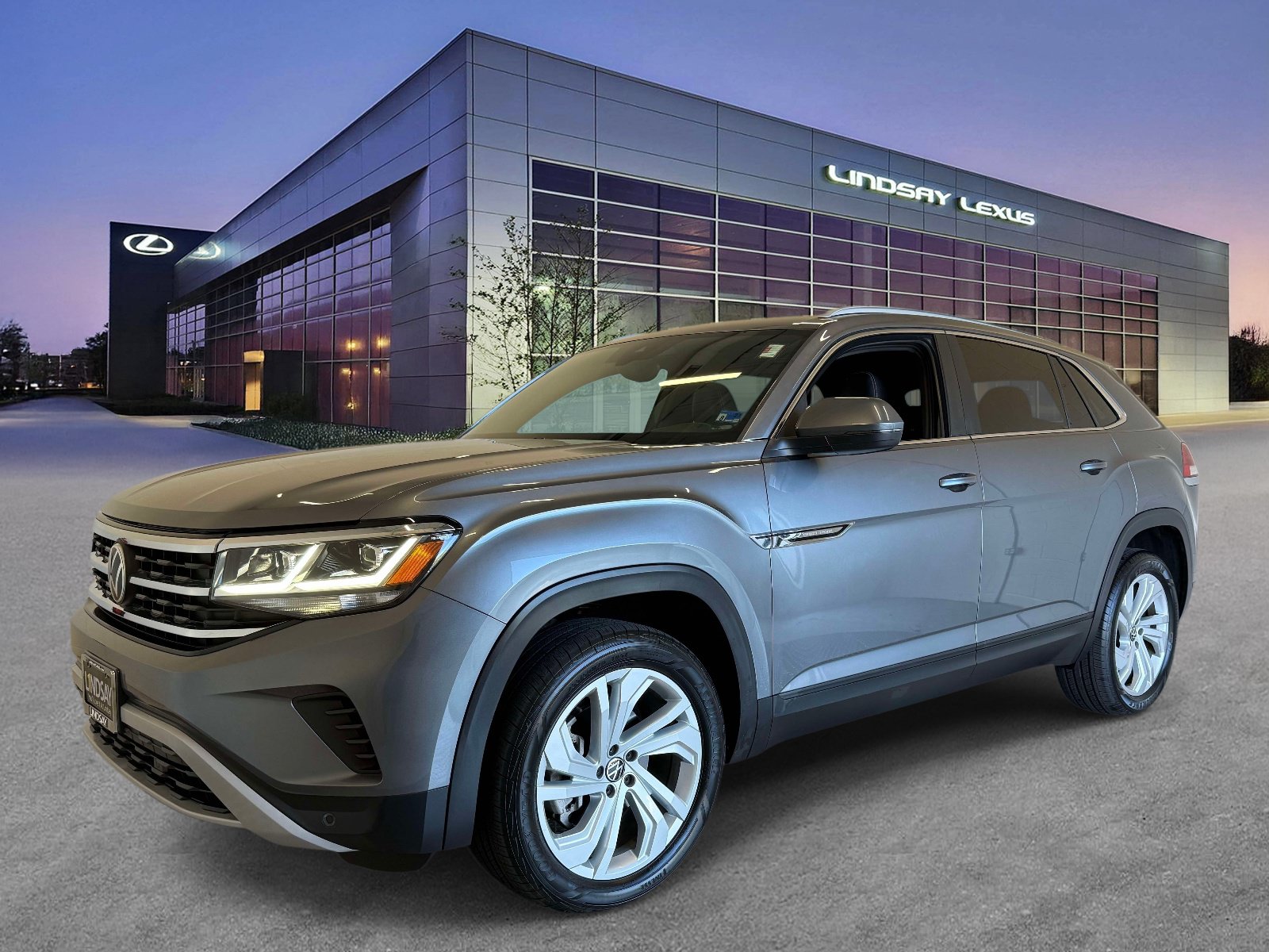 Used 2021 Volkswagen Atlas Cross Sport SEL FWD image 1