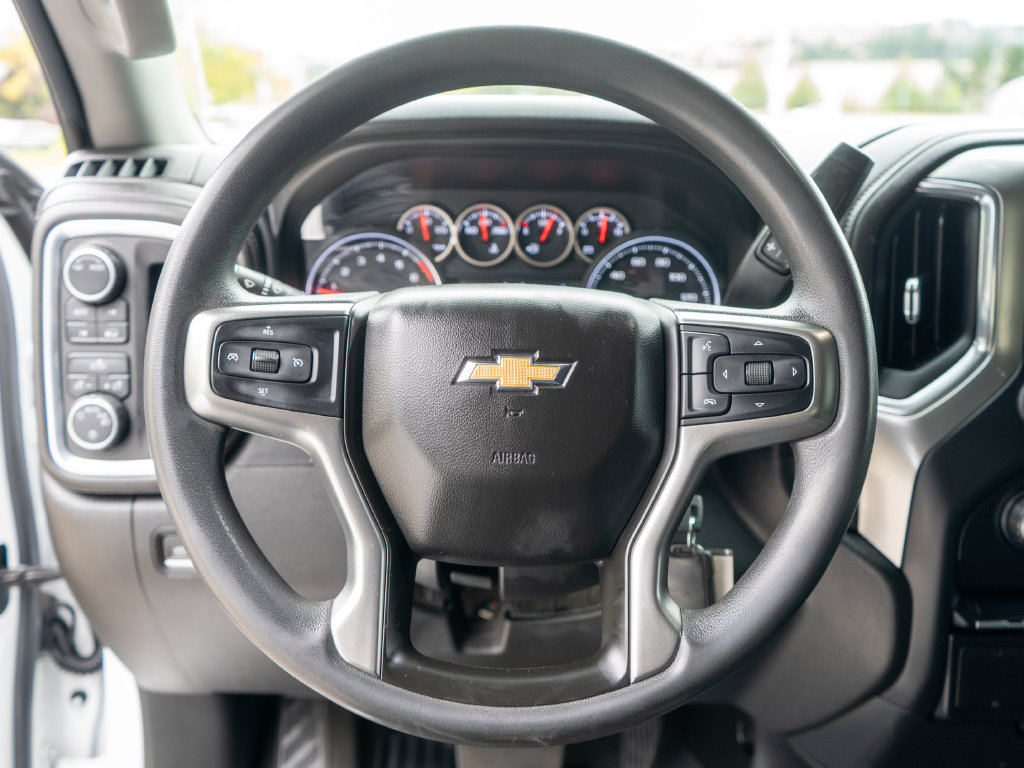 Used 2020 Chevrolet Silverado 1500 LT w/ Trailering Package AWD/4WD image 14