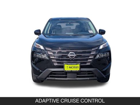 New 2026 Nissan Rogue SV FWD image 4