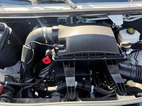 Used 2021 Mercedes-Benz Sprinter 2500 w/ Driver Convenience Package image 26