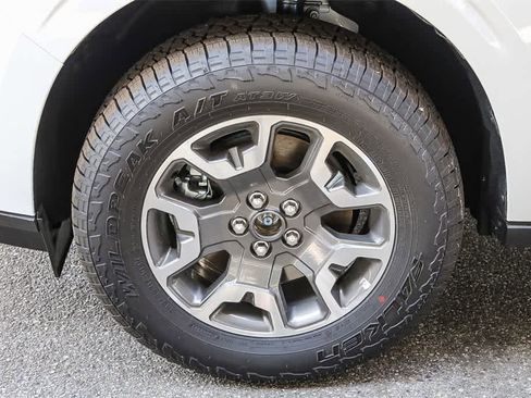 New 2024 Ford Maverick Lariat w/ 4K Tow Package image 11