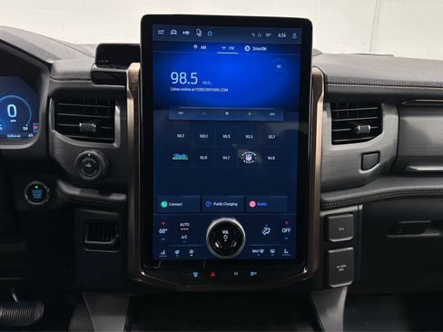 Used 2024 Ford F150 Lightning Pro image 30