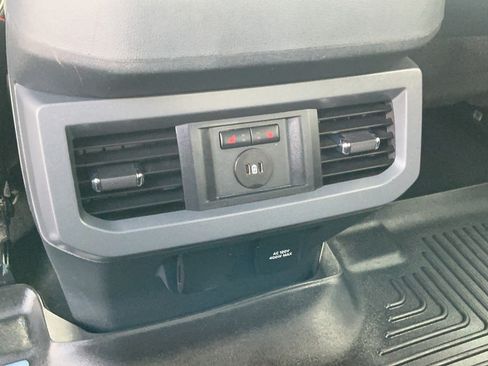 Used 2024 Ford F250 4x4 Crew Cab Super Duty image 10