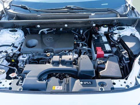 Used 2024 Toyota RAV4 LE AWD/4WD image 19