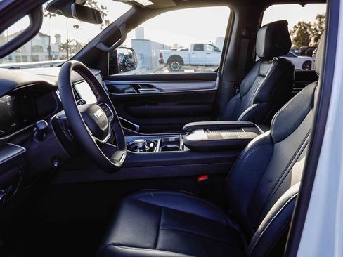 New 2026 Jeep Grand Wagoneer L Limited image 22