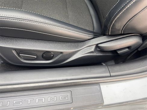 Used 2025 Ford Mustang Coupe image 28