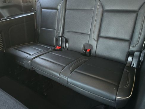 Used 2025 GMC Yukon XL Elevation AWD/4WD image 15