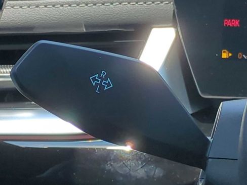 Used 2025 BMW X1 xDrive28i w/ Technology Package image 28