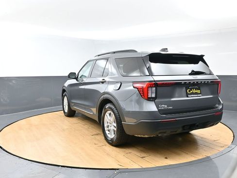 Used 2025 Ford Explorer Active RWD image 10