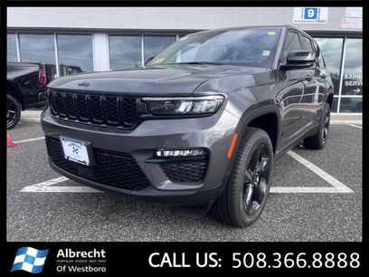 New 2025 Jeep Grand Cherokee Limited w/ Black Appearance Package